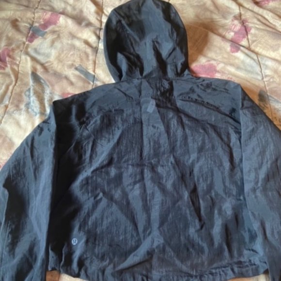 Lululemon Jacket Clear Intention Cropped Black Ladies Size 4 NWT - Picture 3 of 16